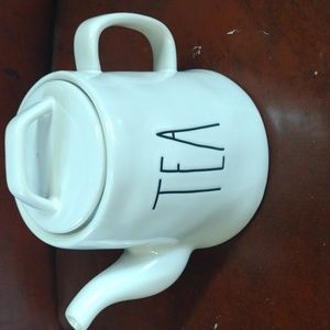Rae Dunn tea pot